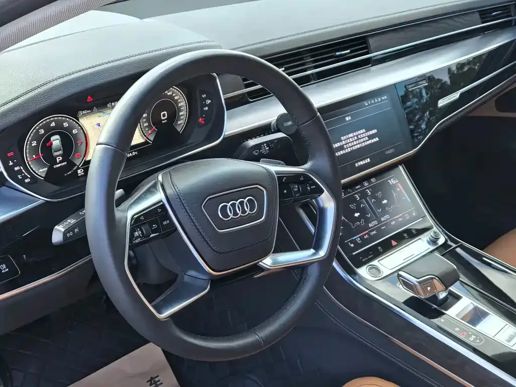 Audi A8 — фото 5
