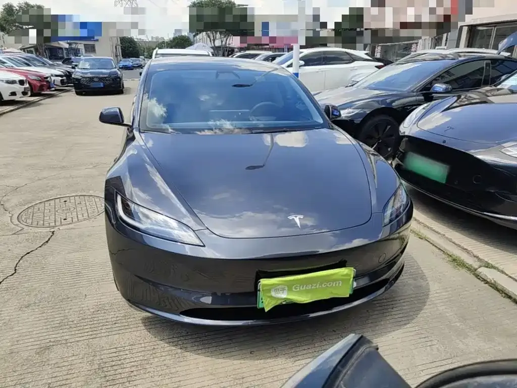 Tesla Model 3 — фото 9