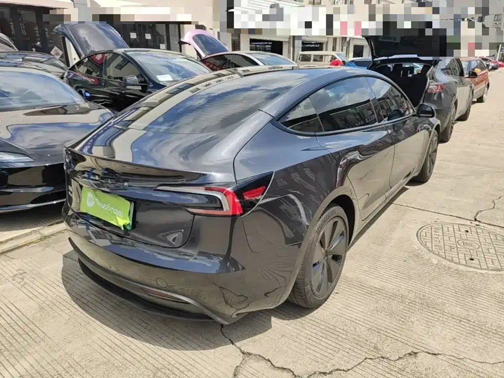 Tesla Model 3 — фото 3