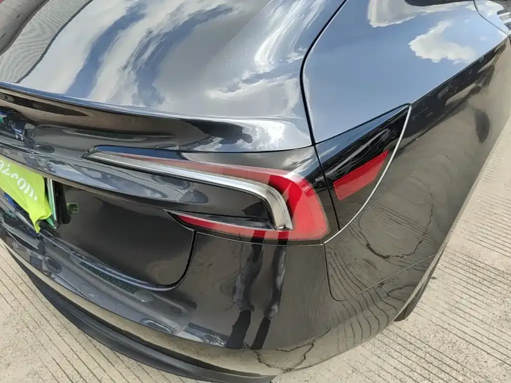 Tesla Model 3 — фото 2