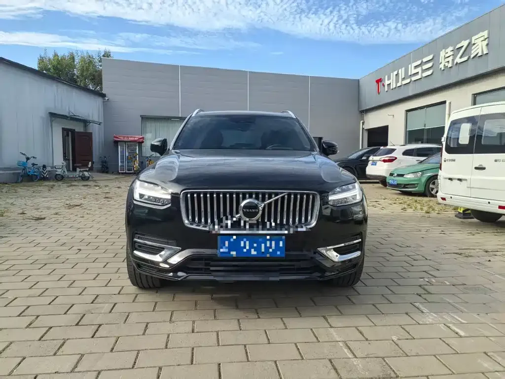 Volvo XC90 — фото 3
