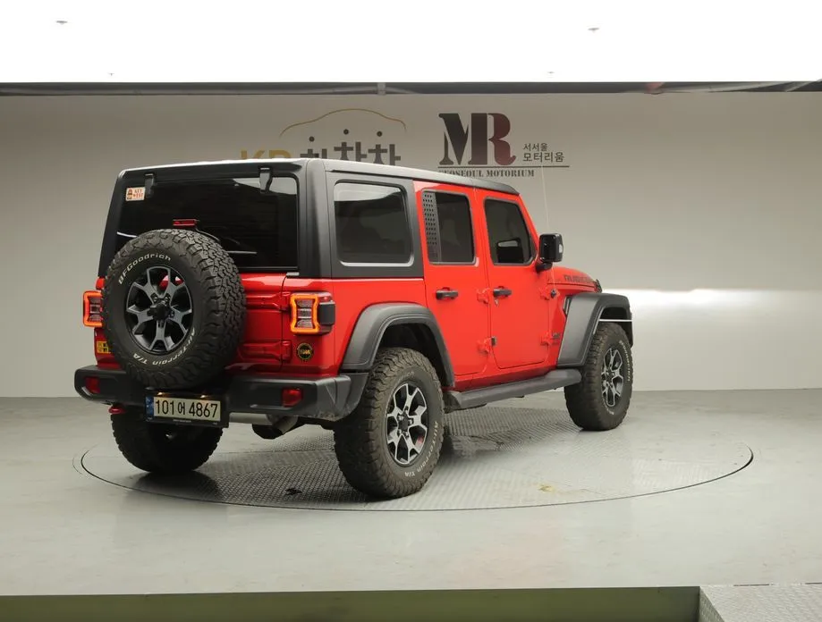 Jeep Wrangler — фото 9