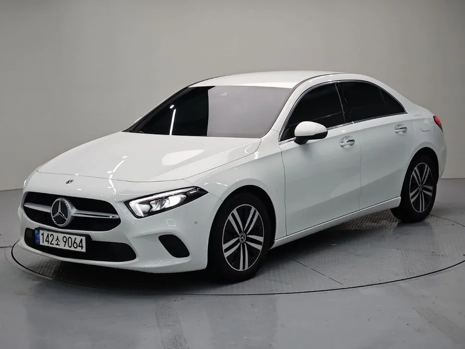 Mercedes-Benz A-Class A200d Sedan 1