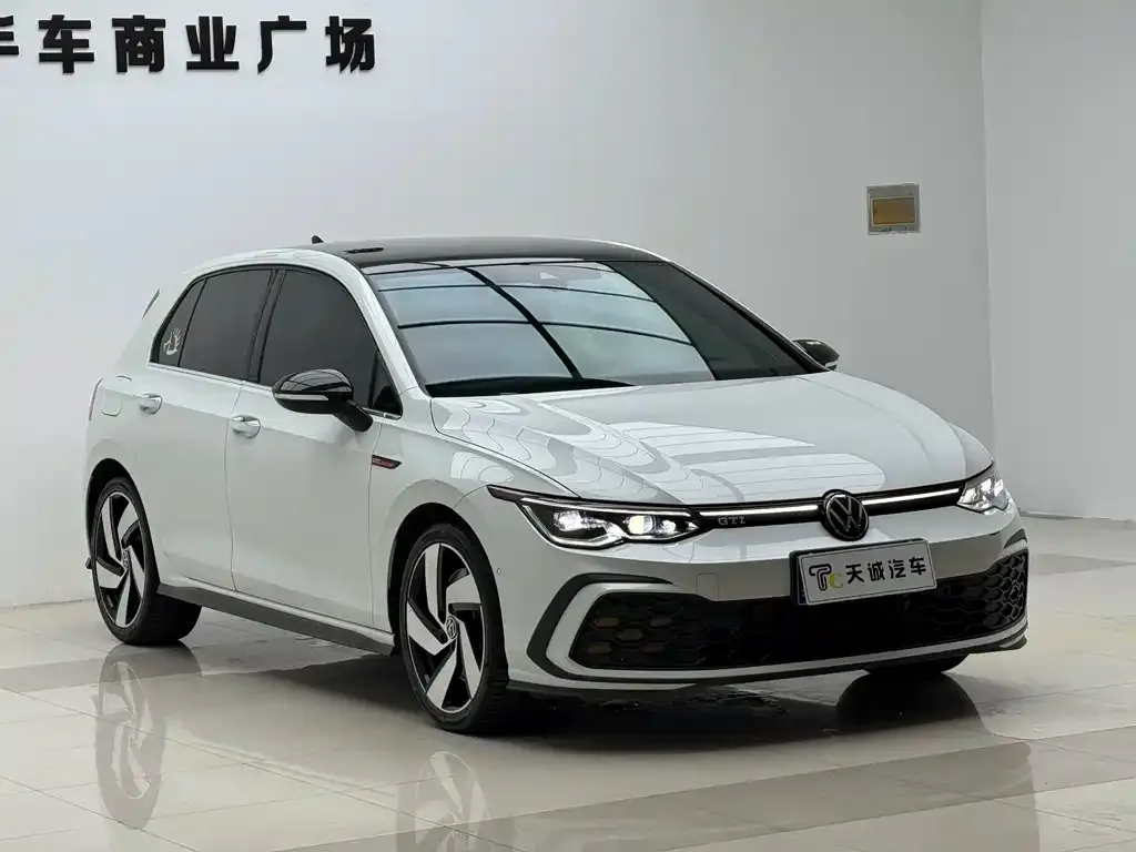 Volkswagen Golf GTI — фото 5