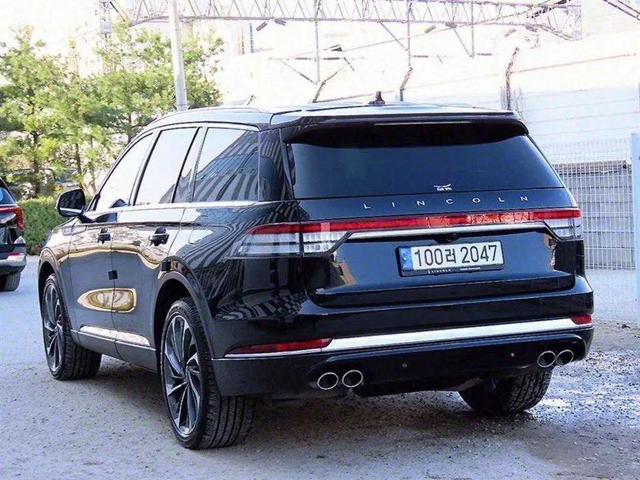 Lincoln Aviator — фото 7