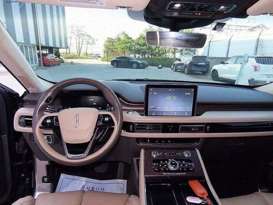 Lincoln Aviator — фото 9