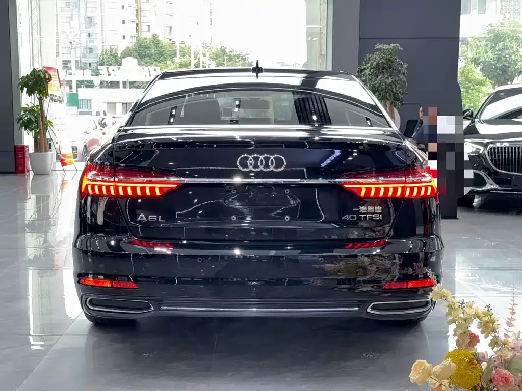Audi A6L — фото 7