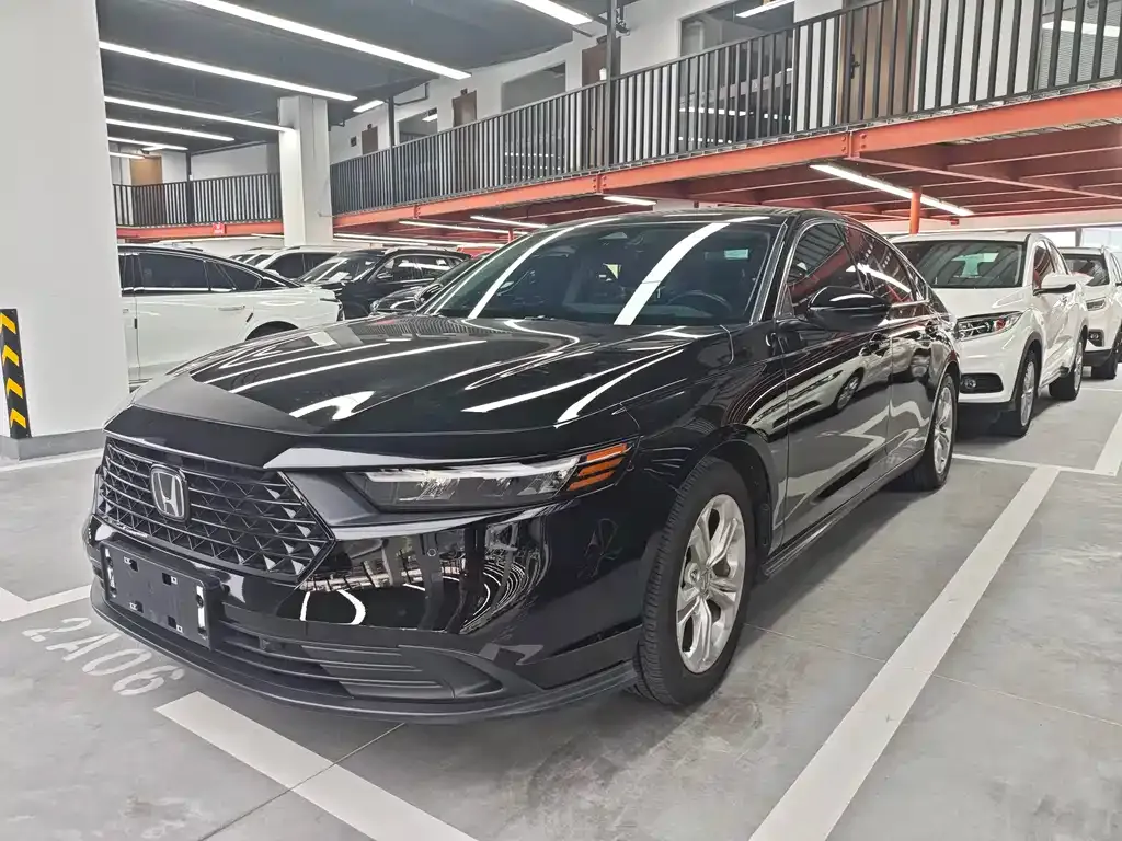 Honda Accord — фото 1
