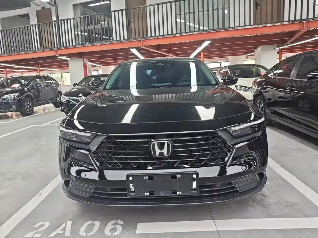Honda Accord — фото 10