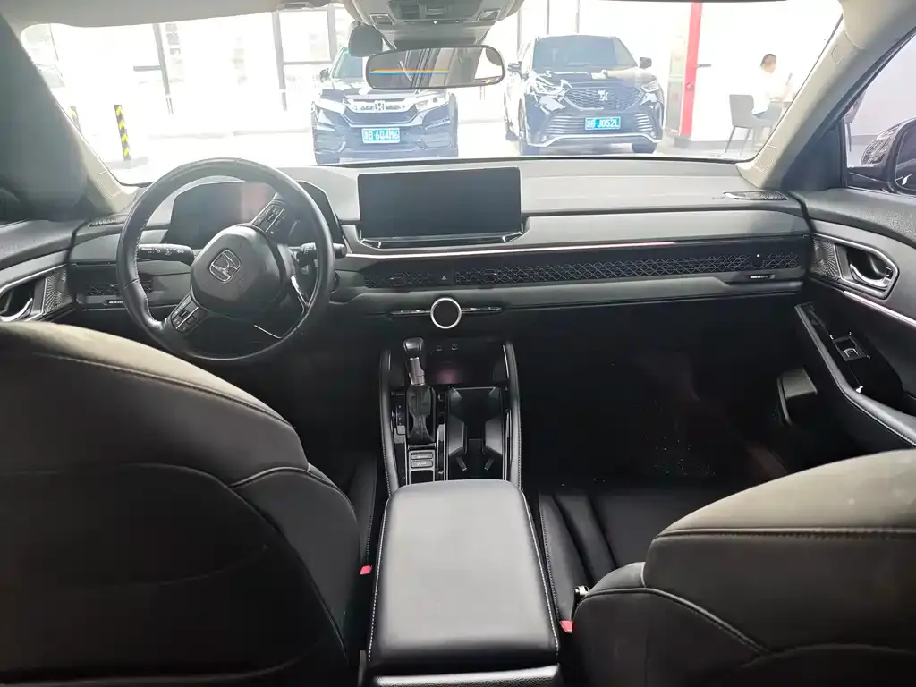 Honda Accord — фото 5