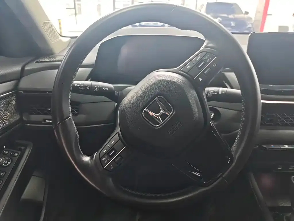 Honda Accord — фото 9