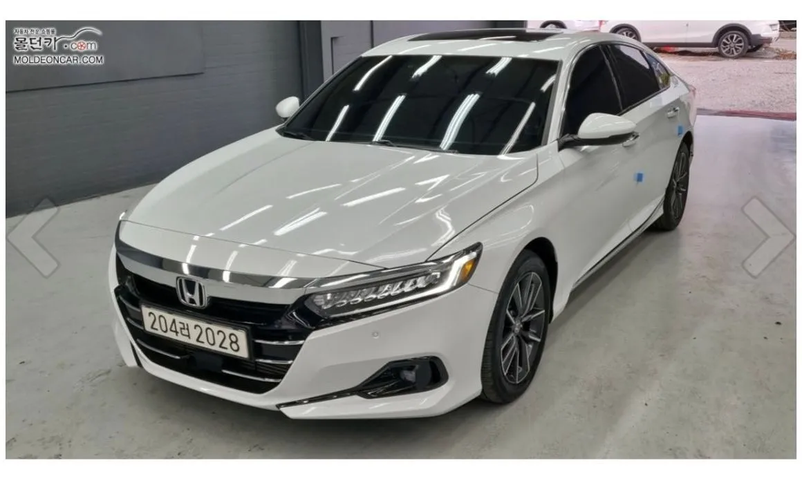 Honda Accord — фото 1