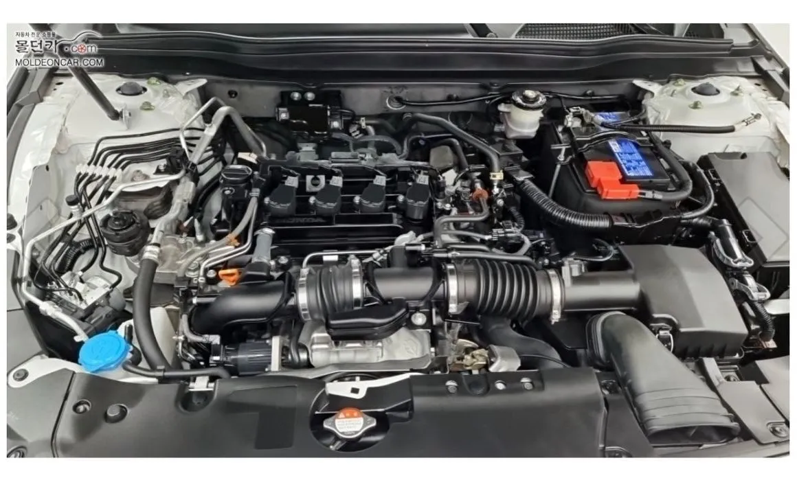 Honda Accord — фото 10