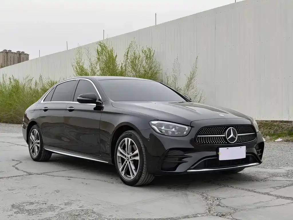 Mercedes-Benz E-Class — фото 10