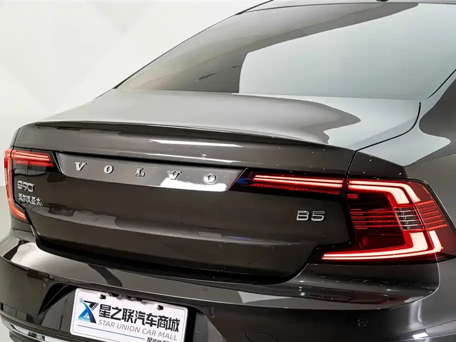 Volvo S90 — фото 3