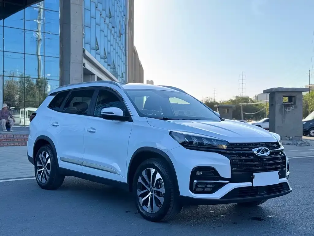 Chery Tiggo 8 — фото 10