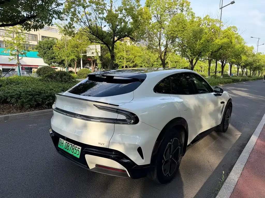 Xiaomi YU7 — фото 8