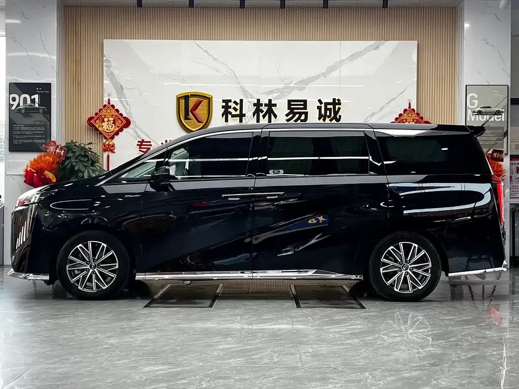 GAC Motor Trumpchi M8 — фото 8