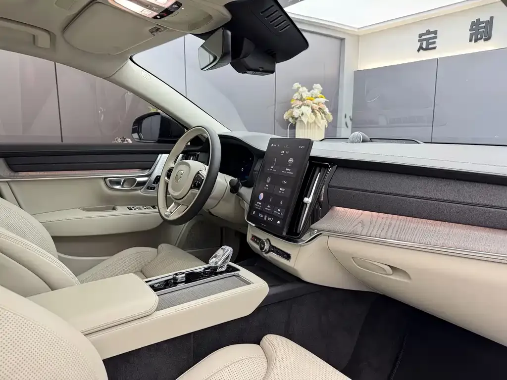 Volvo S90 — фото 10