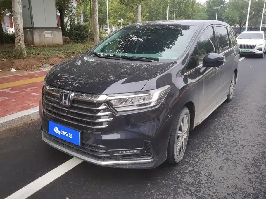 Honda Odyssey — фото 1