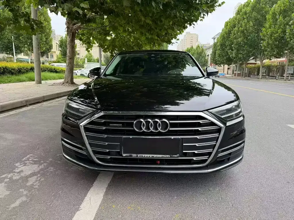 Audi A8 — фото 4