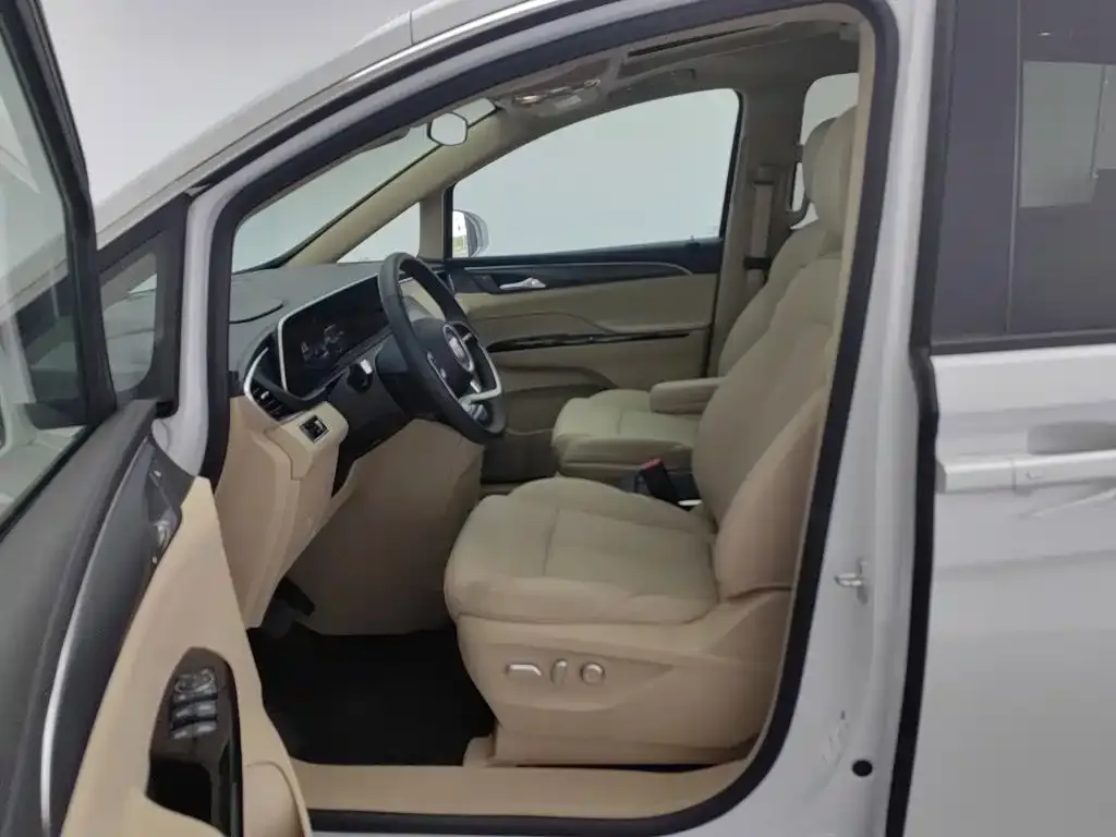 Buick GL8 Hybrid — фото 4