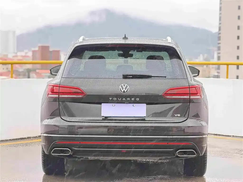Volkswagen Touareg — фото 3