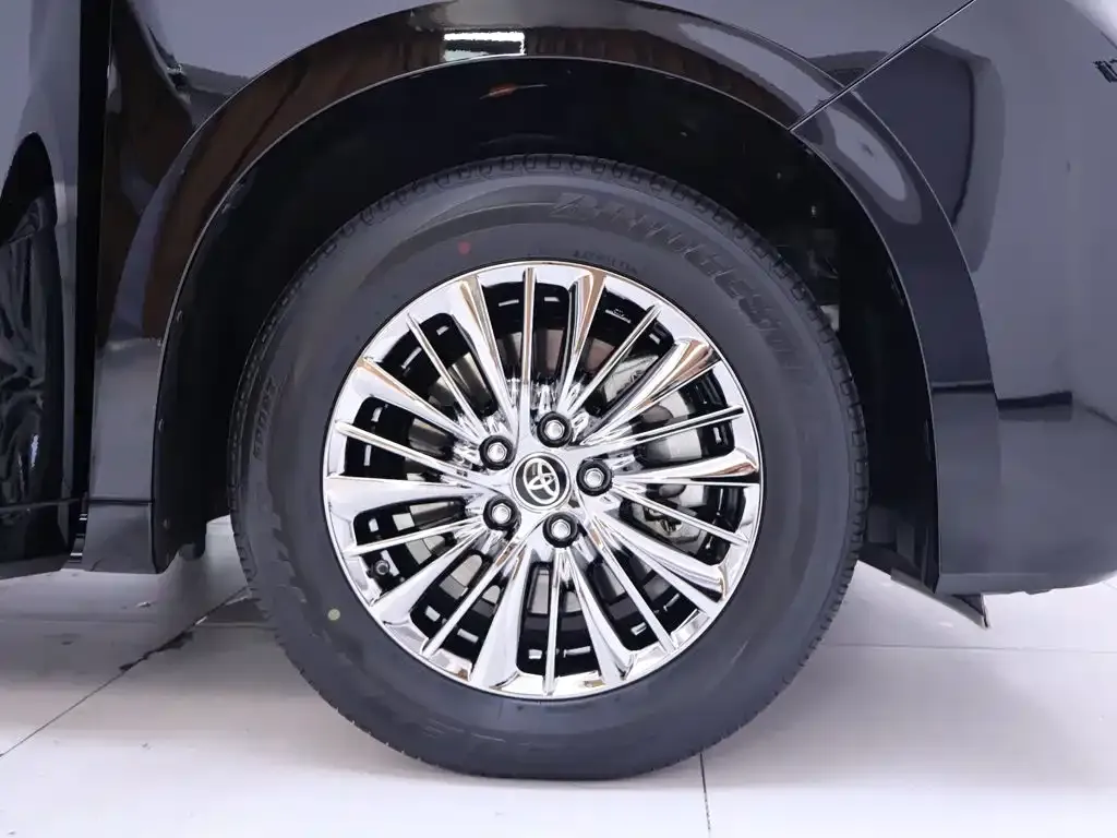 Toyota Alphard — фото 10