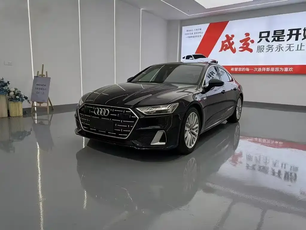 Audi A7L — фото 1