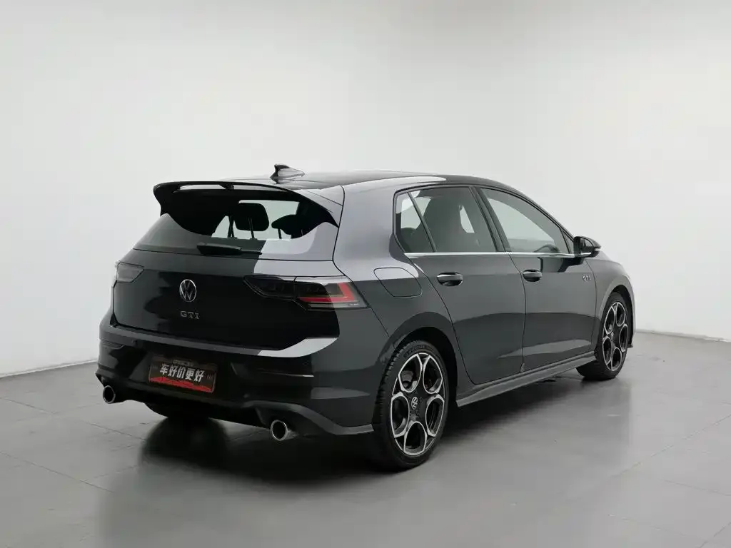 Volkswagen Golf GTI — фото 6