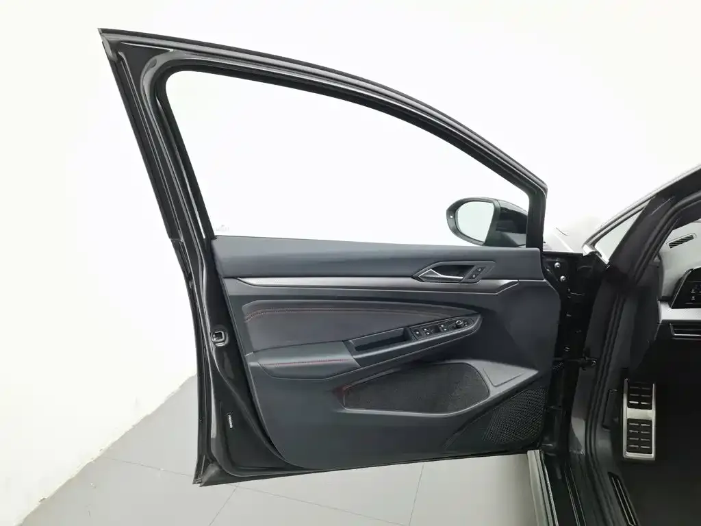 Volkswagen Golf GTI — фото 5