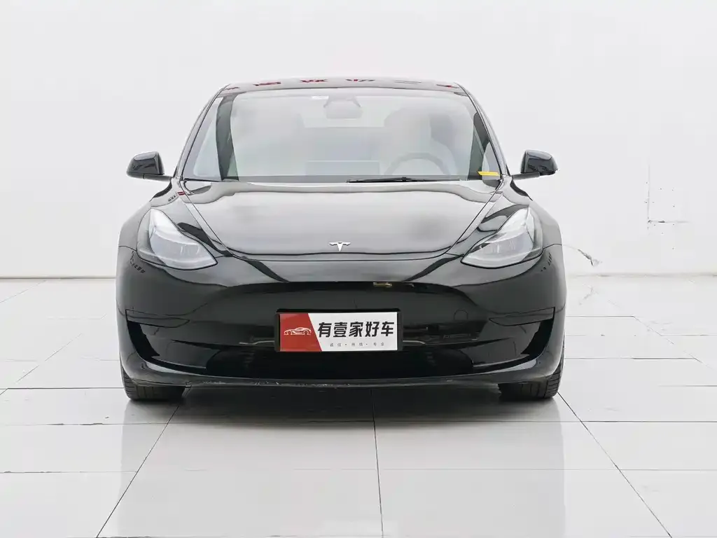 Tesla Model 3 — фото 10
