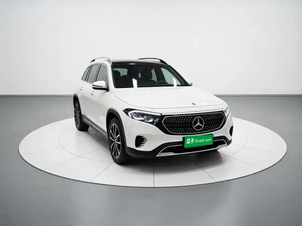 Mercedes-Benz EQB — фото 10