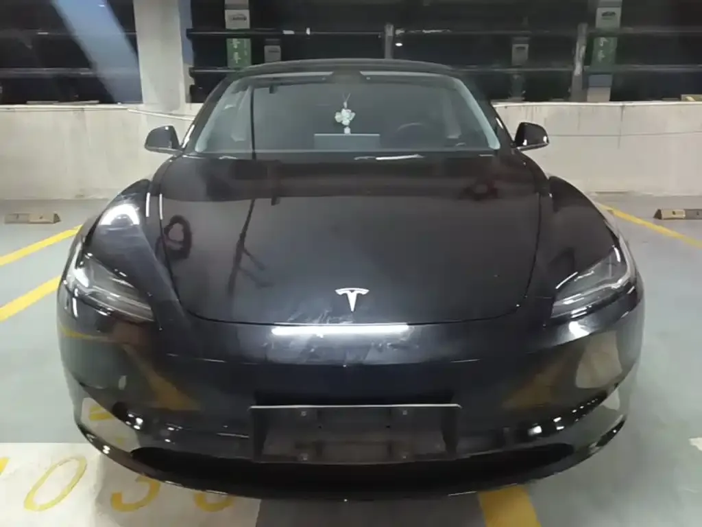 Tesla Model 3 — фото 5