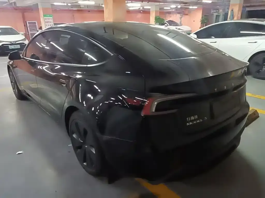 Tesla Model 3 — фото 6