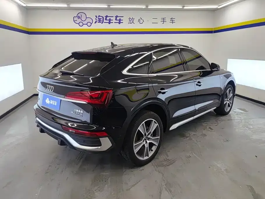 Audi Q5L Sportback — фото 2