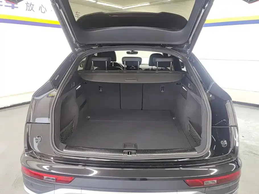 Audi Q5L Sportback — фото 3