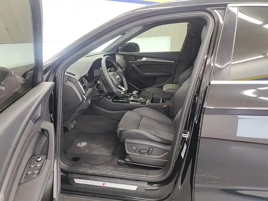 Audi Q5L Sportback — фото 8