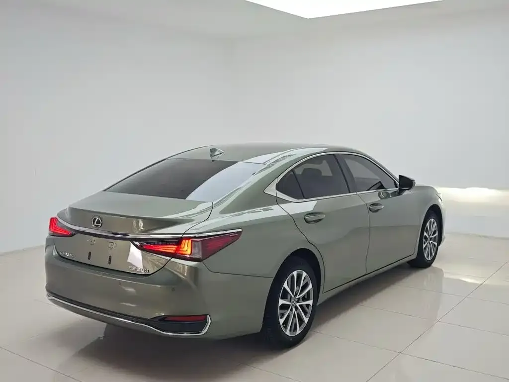 Lexus ES — фото 3