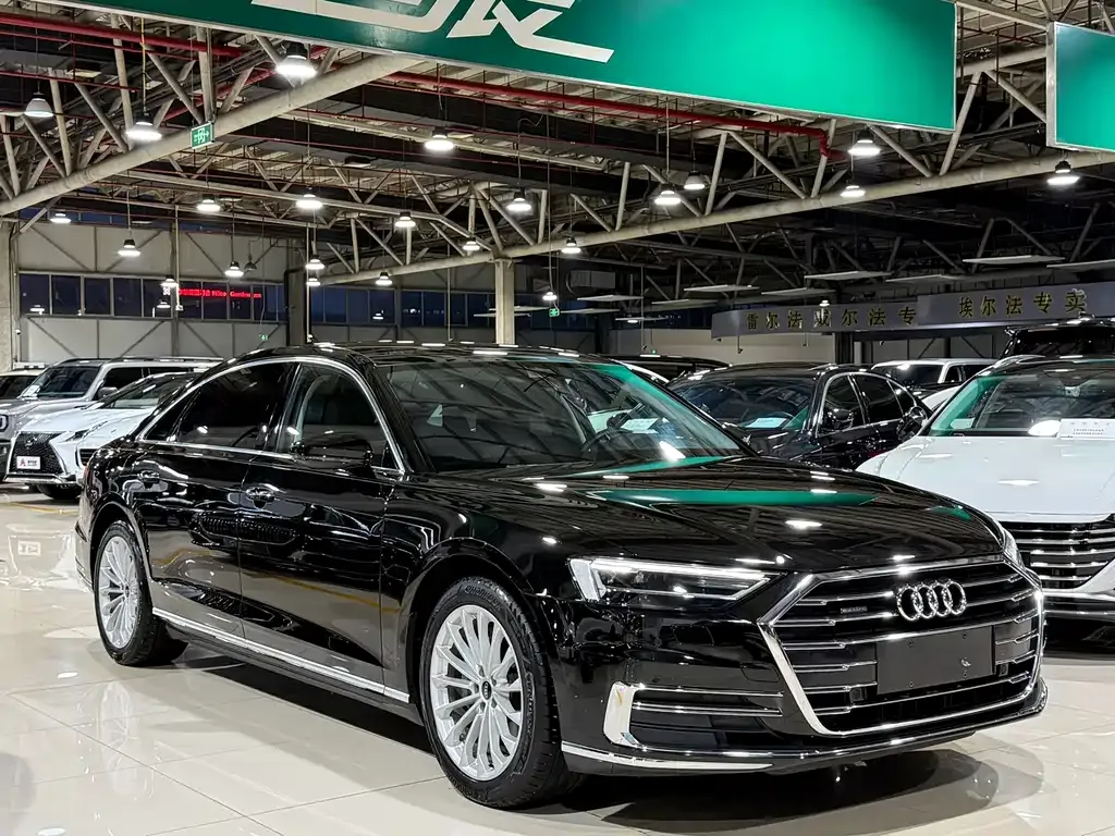 Audi A8 — фото 4