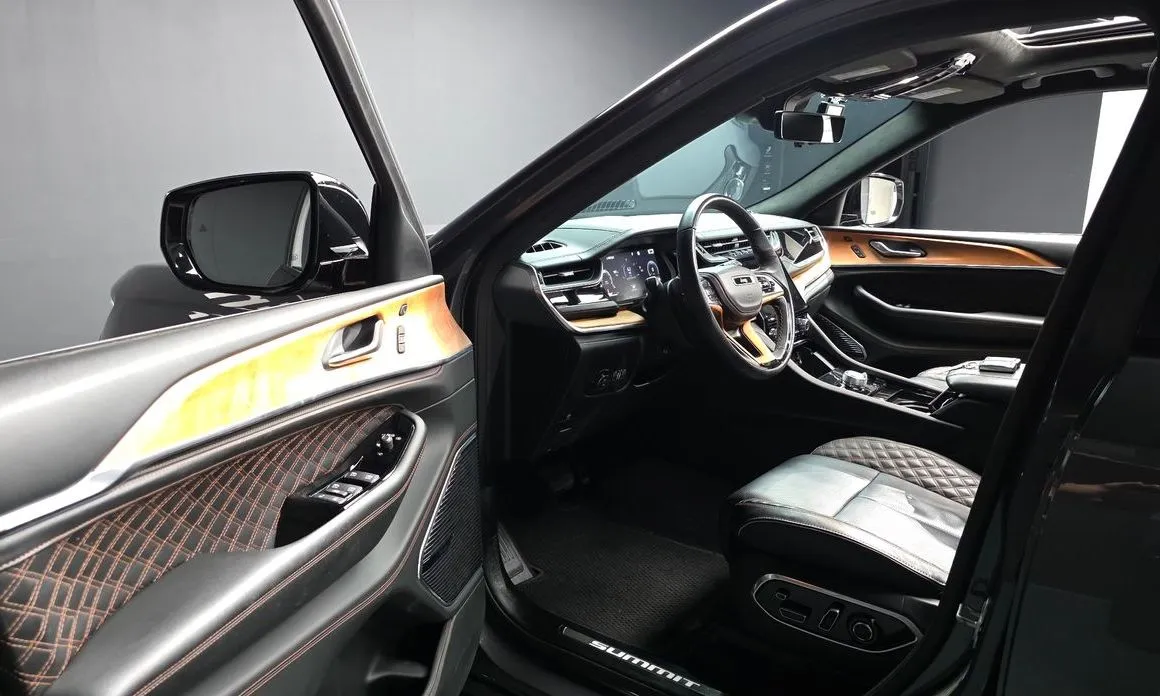 Jeep Cherokee — фото 8
