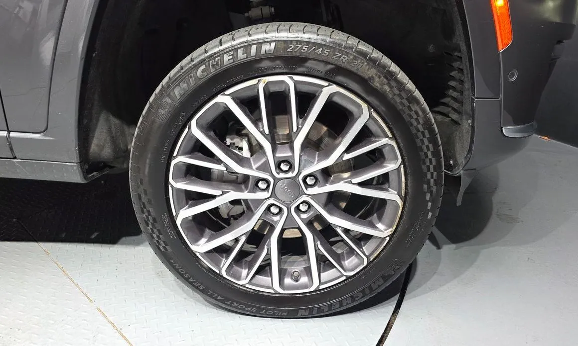 Jeep Cherokee — фото 9