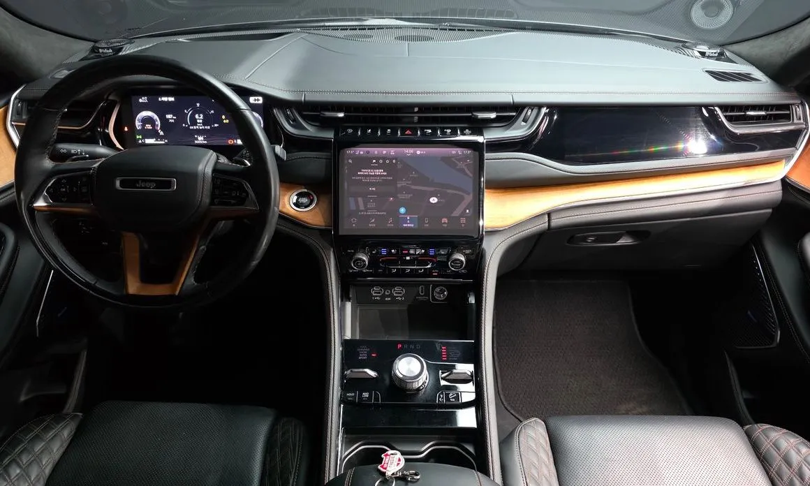 Jeep Cherokee — фото 6