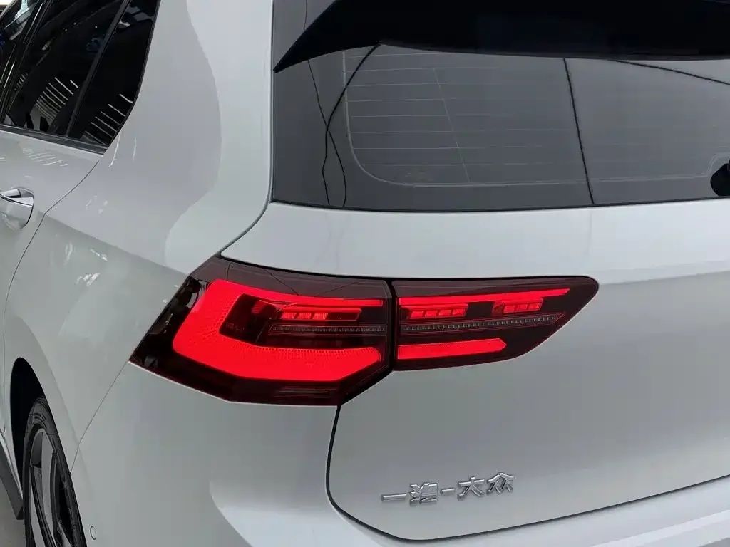 Volkswagen Golf GTI — фото 3