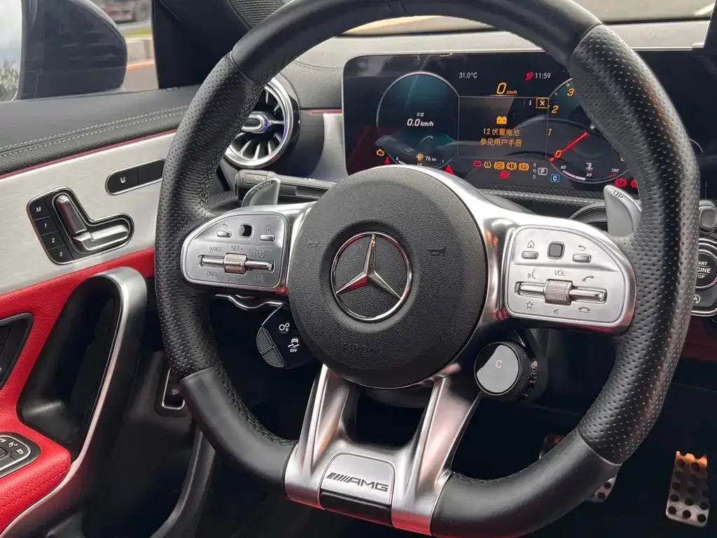 Mercedes-Benz CLA AMG — фото 5