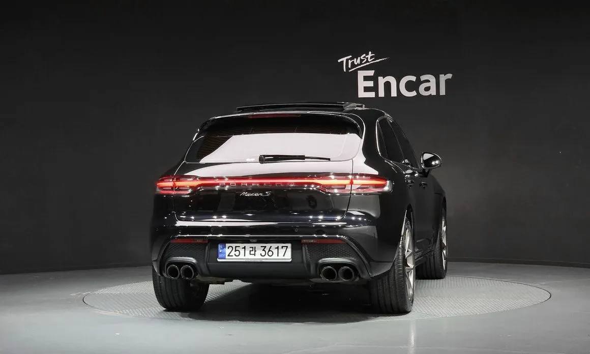 Porsche Macan — фото 9