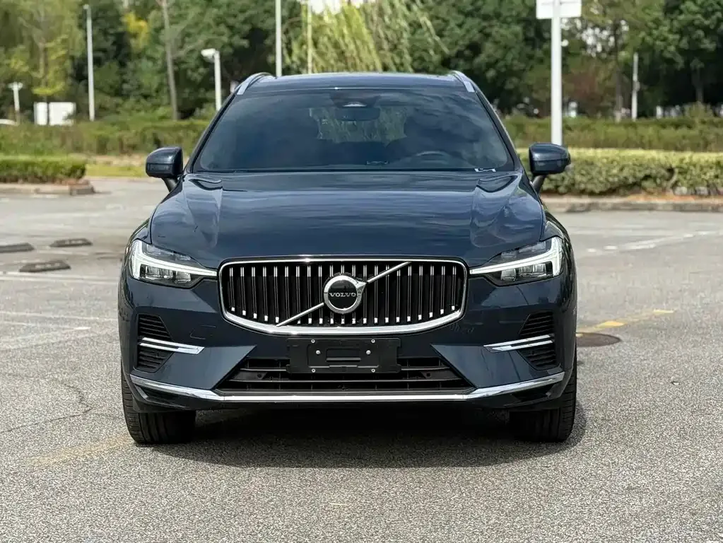Volvo XC60 — фото 9