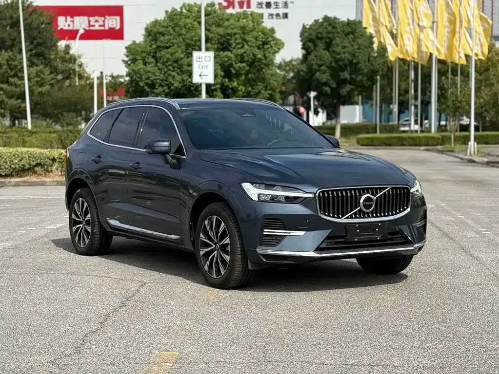 Volvo XC60 — фото 5