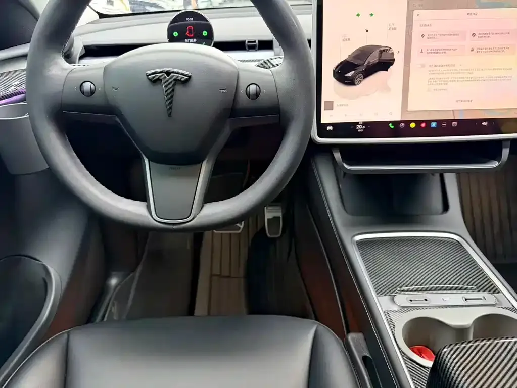 Tesla Model Y — фото 3