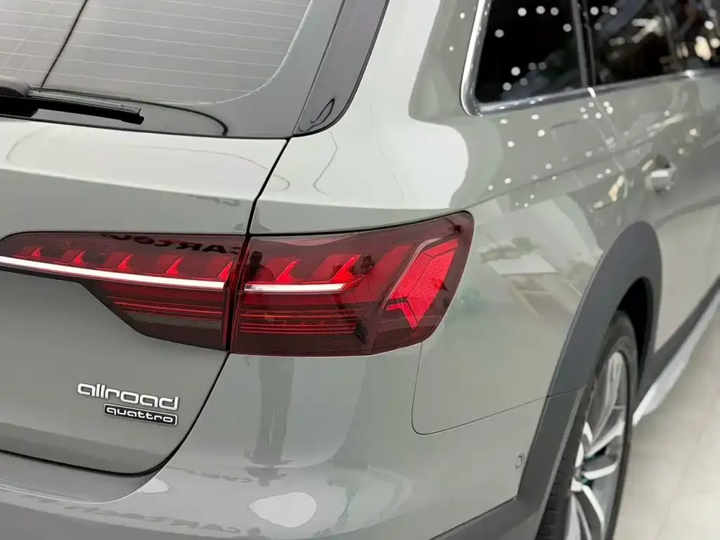 Audi A4 (Import) — фото 8